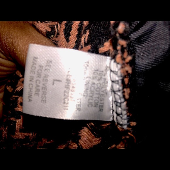 HYFVE brn/blk Bomber jacket w/pockets front lines. Can be worn semi or casual. - Picture 6 of 7